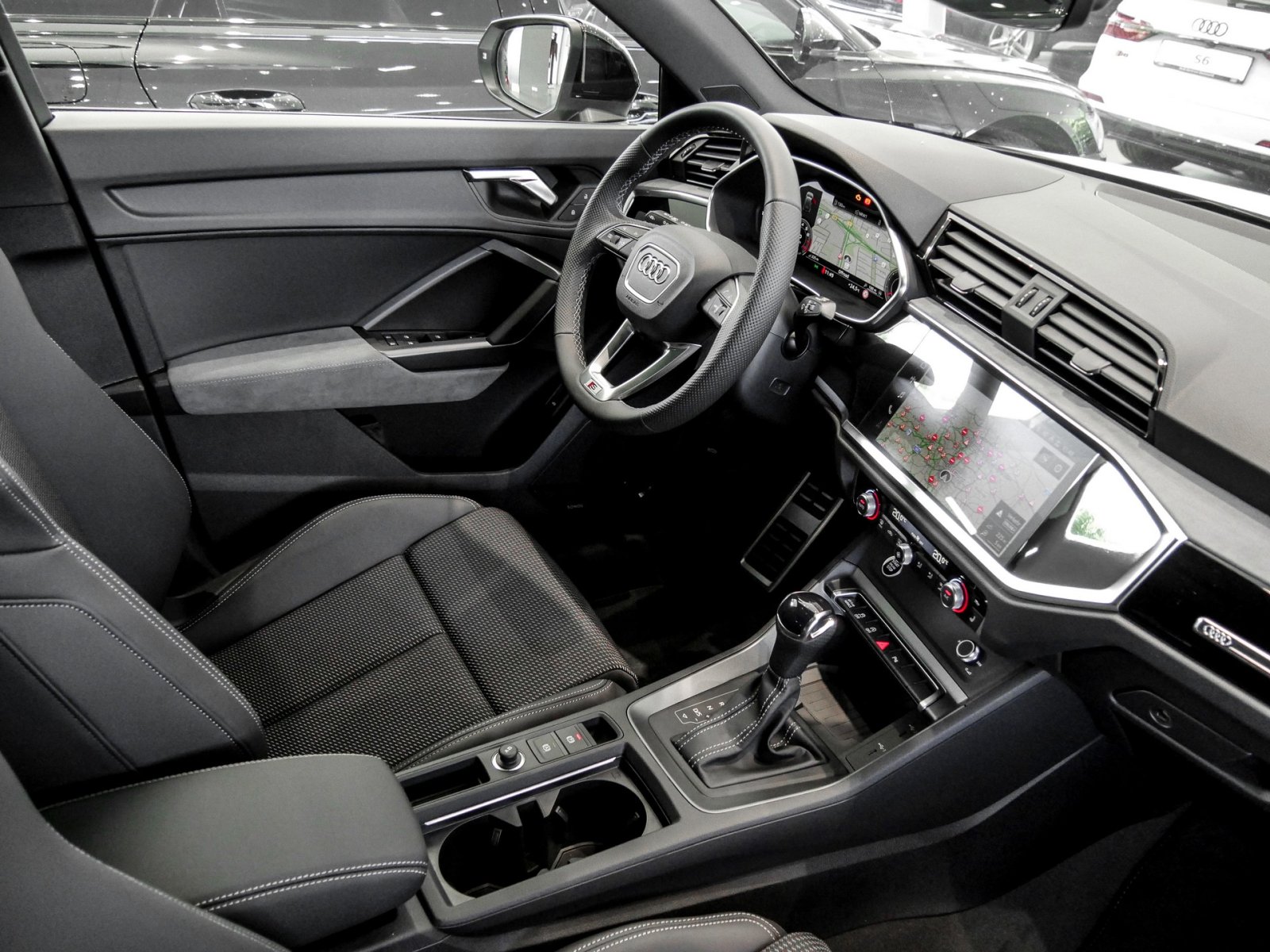 Audi Q3 35 TFSI S tronic S Line LED+Pano+AHK+SONOS+Assistenzpaket+