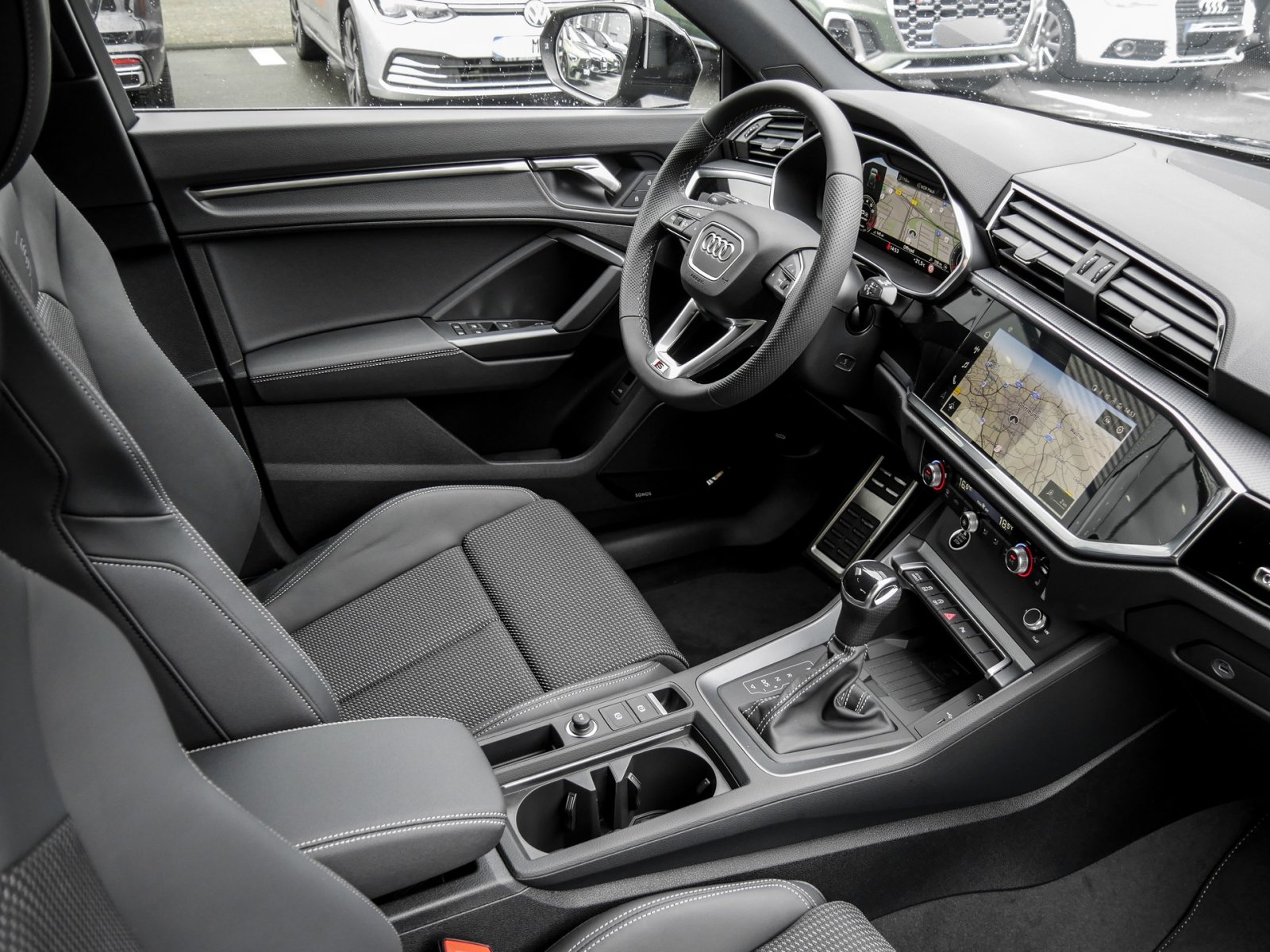 Audi Q3 35 TFSI S tronic S line business Navi+AHK+LED+SONOS+Assistenzpaket+
