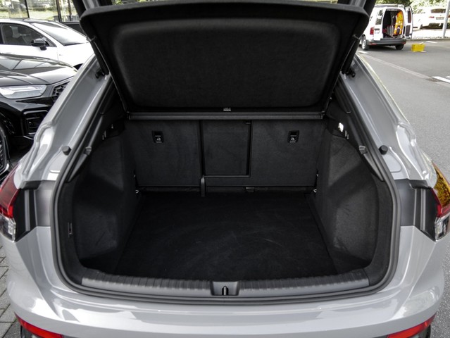 Audi Q4 e-tron Sportback 45 quattro S LINE AHK LM21