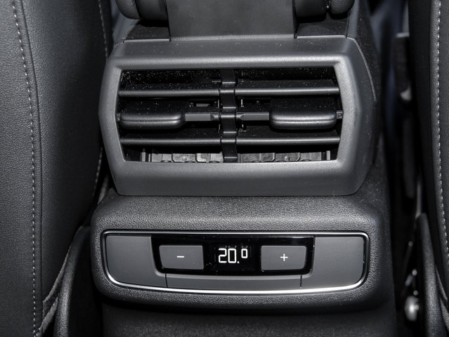 Audi Q4 e-tron Sportback 45 quattro S LINE AHK LM21