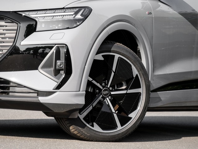Audi Q4 e-tron Sportback 45 quattro S LINE AHK LM21