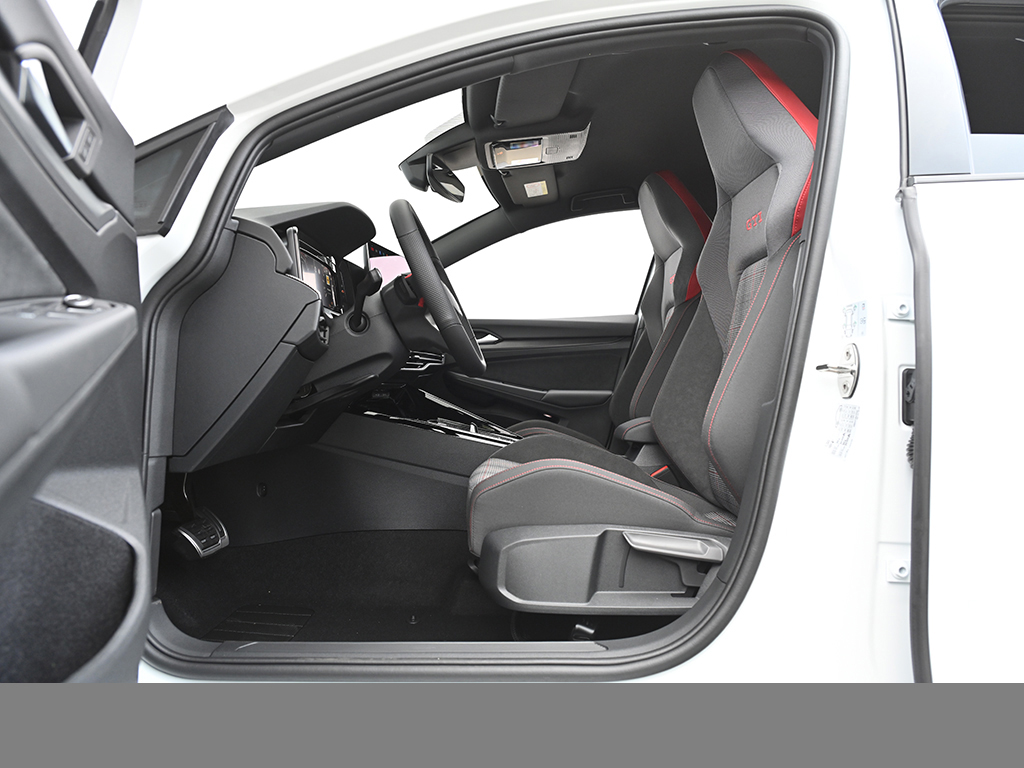 Volkswagen Golf 2.0 GTI BLACK STYLE H.KARDON ALU19