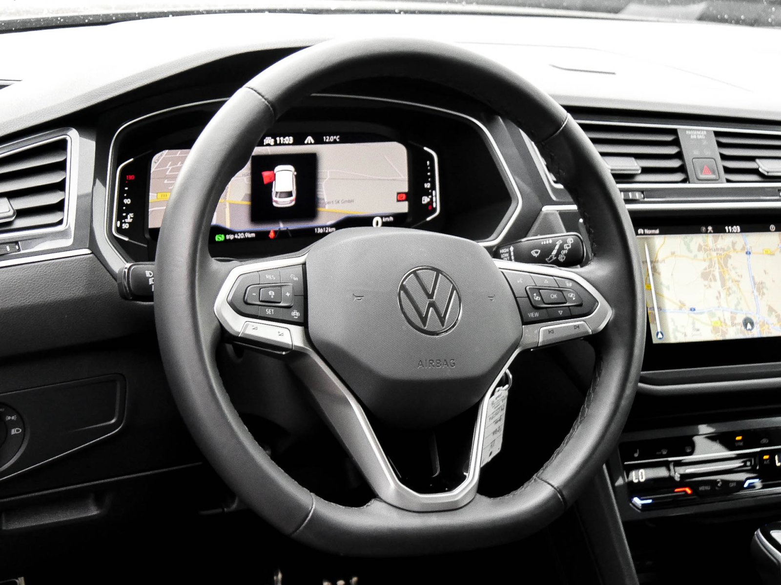 Volkswagen Tiguan Allspace 2.0 MOVE 4X4 7SITZE AHK CAM LM18