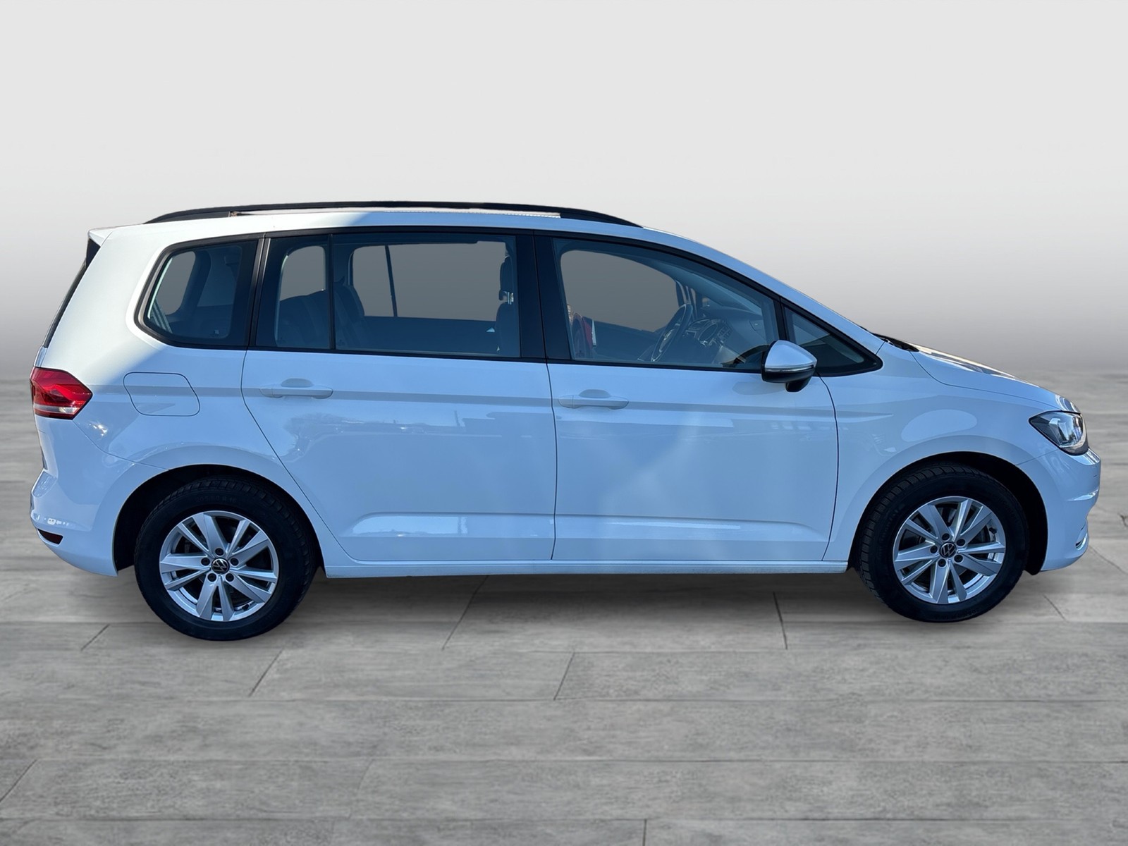 Volkswagen Touran 1.5 COMFORTLINE 7SITZE CAM CARPLAY SITZHZ