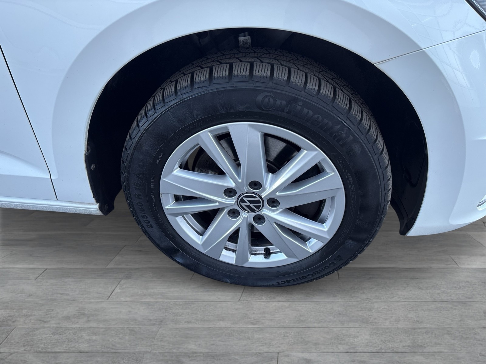 Volkswagen Touran 1.5 COMFORTLINE 7SITZE CAM CARPLAY SITZHZ