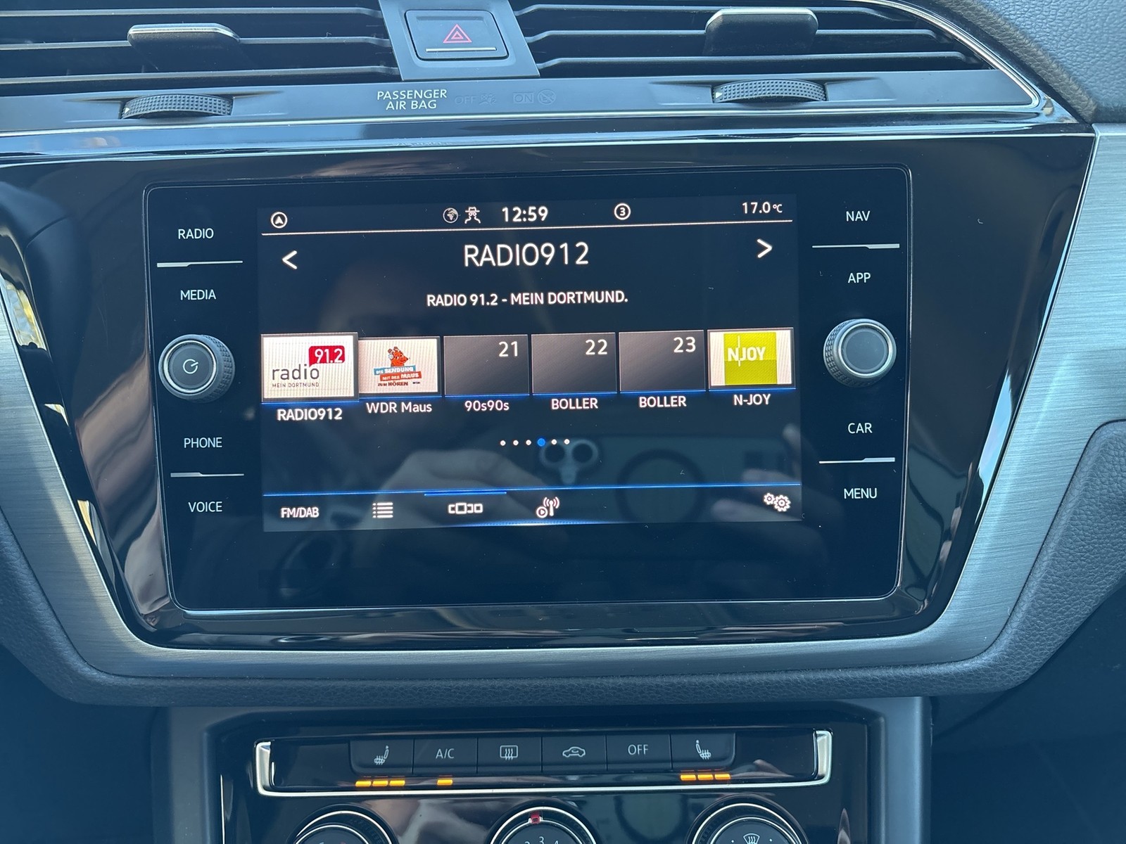 Volkswagen Touran 1.5 COMFORTLINE 7SITZE CAM CARPLAY SITZHZ