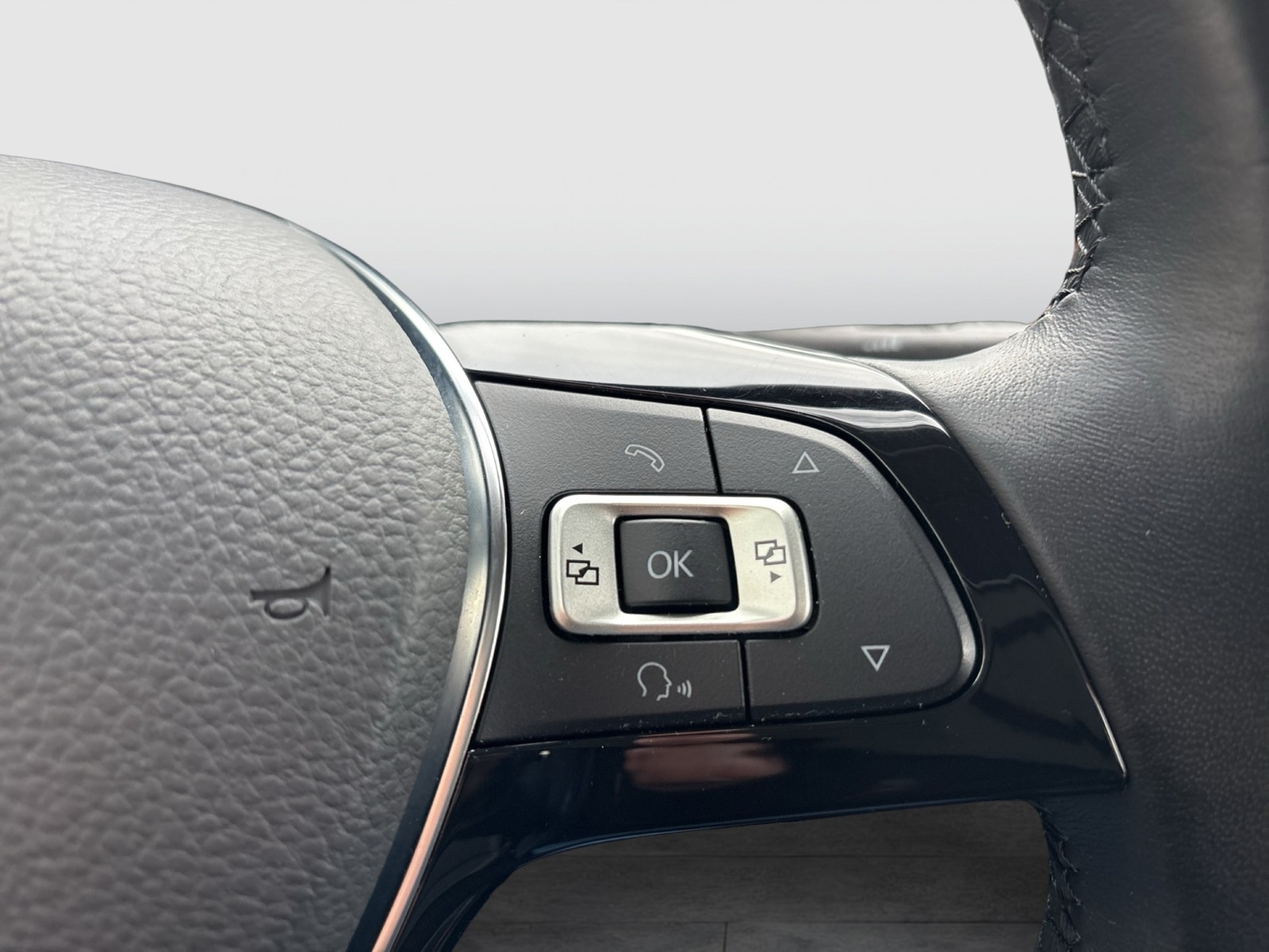 Volkswagen e-up! STYLE PLUS 4TÜREN CAM ALU SITZHEIZUNG DAB+