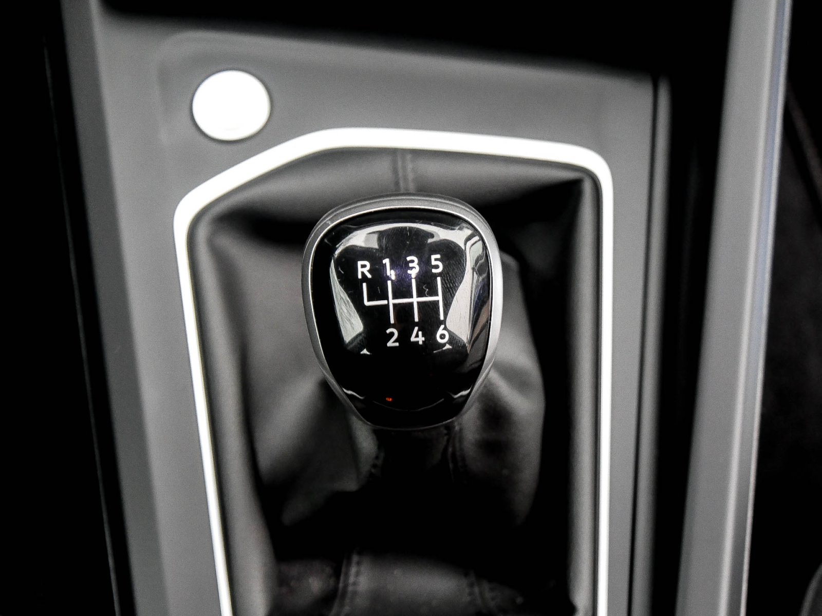 Volkswagen Golf VIII 1.5 LIFE ACC SITZHZ. CARPLAY/ANDROIDA.