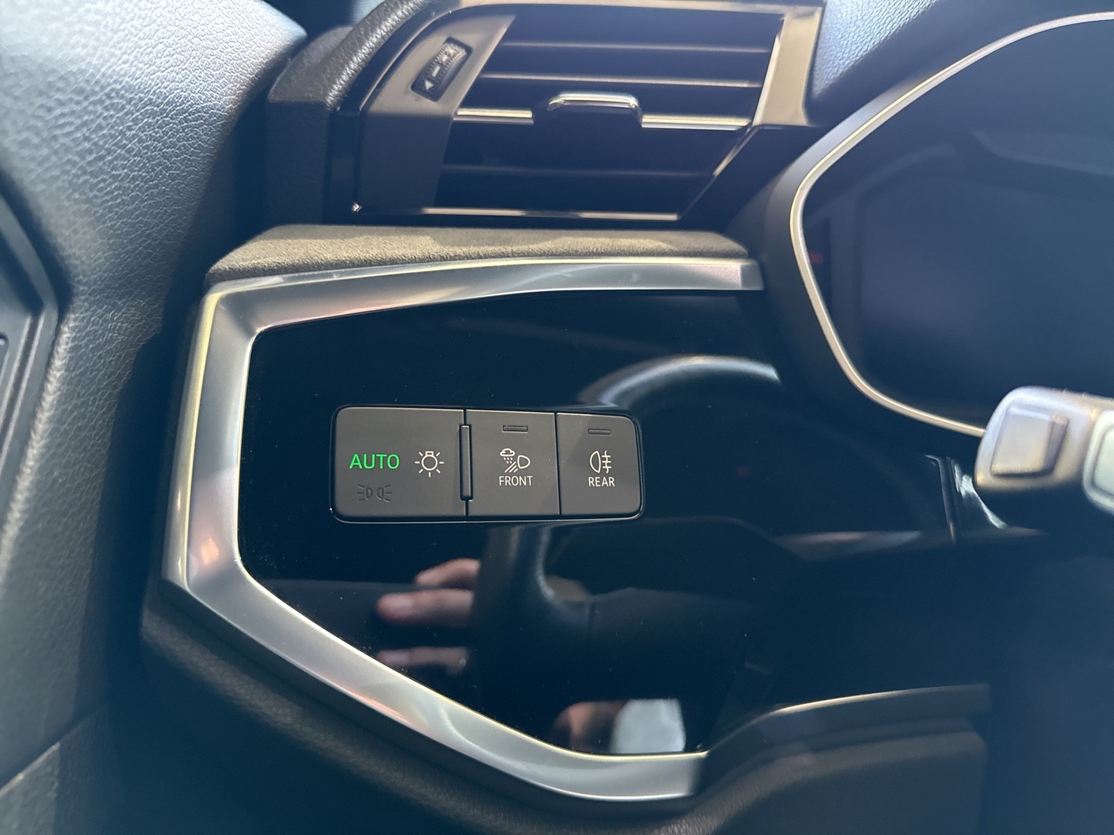 Audi Q3 35 quattro S LINE BLACKPAK AHK ACC LM20 NAVI+