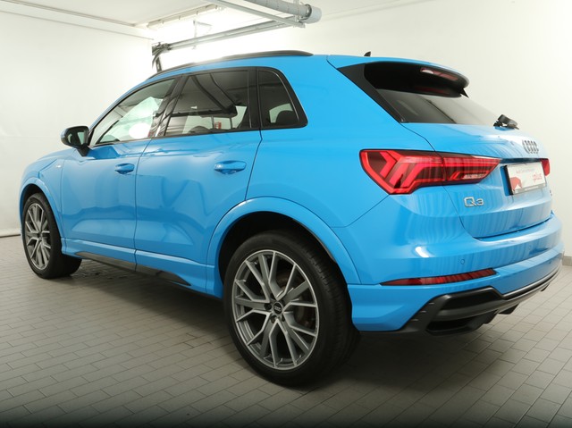 Audi Q3 35 quattro S LINE BLACKPAK AHK ACC LM20 NAVI+