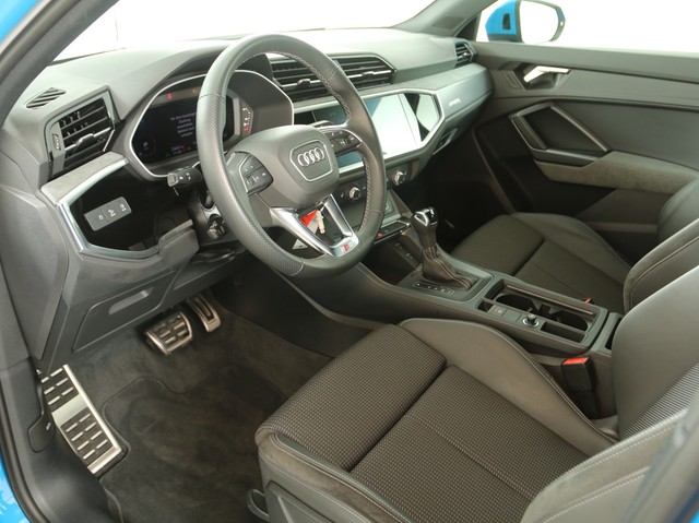 Audi Q3 35 quattro S LINE BLACKPAK AHK ACC LM20 NAVI+