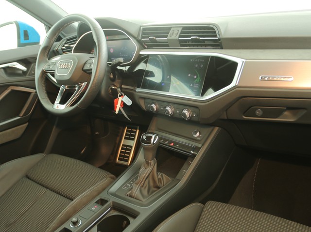 Audi Q3 35 quattro S LINE BLACKPAK AHK ACC LM20 NAVI+