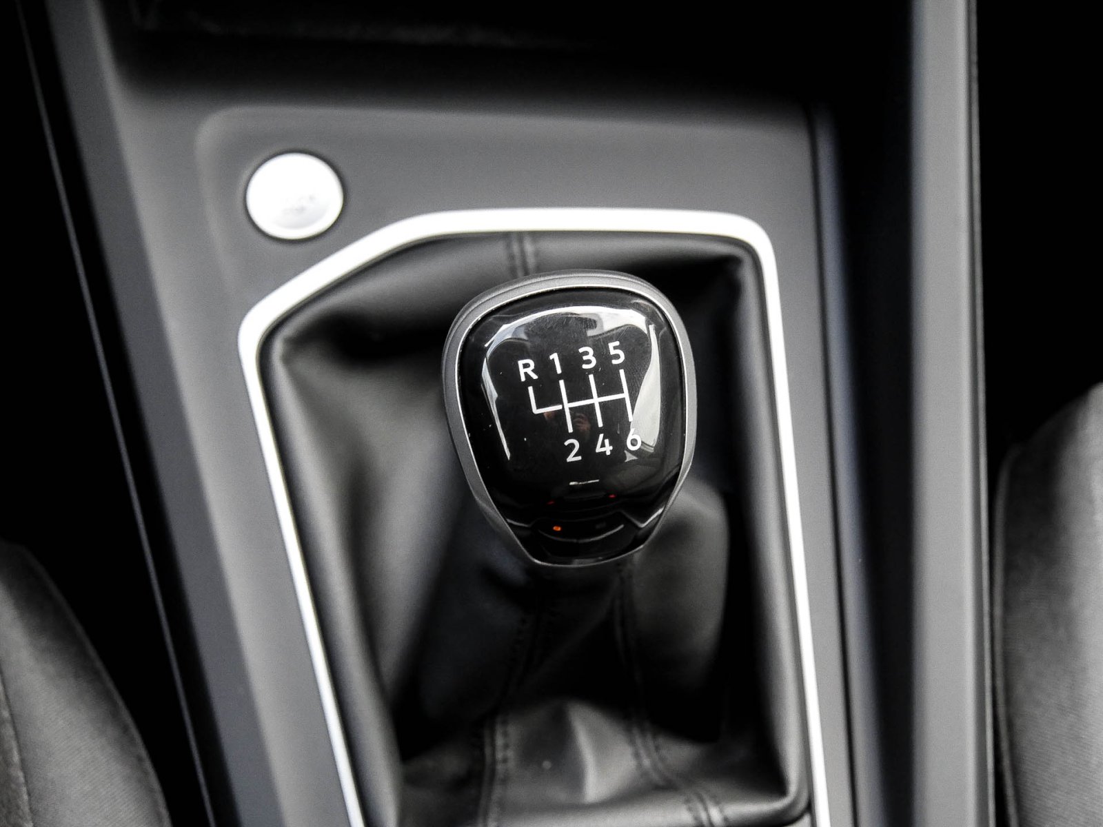 Volkswagen Golf VIII 1.5 LIFE ACC SITZHZ. CARPLAY/ANDROIDA.