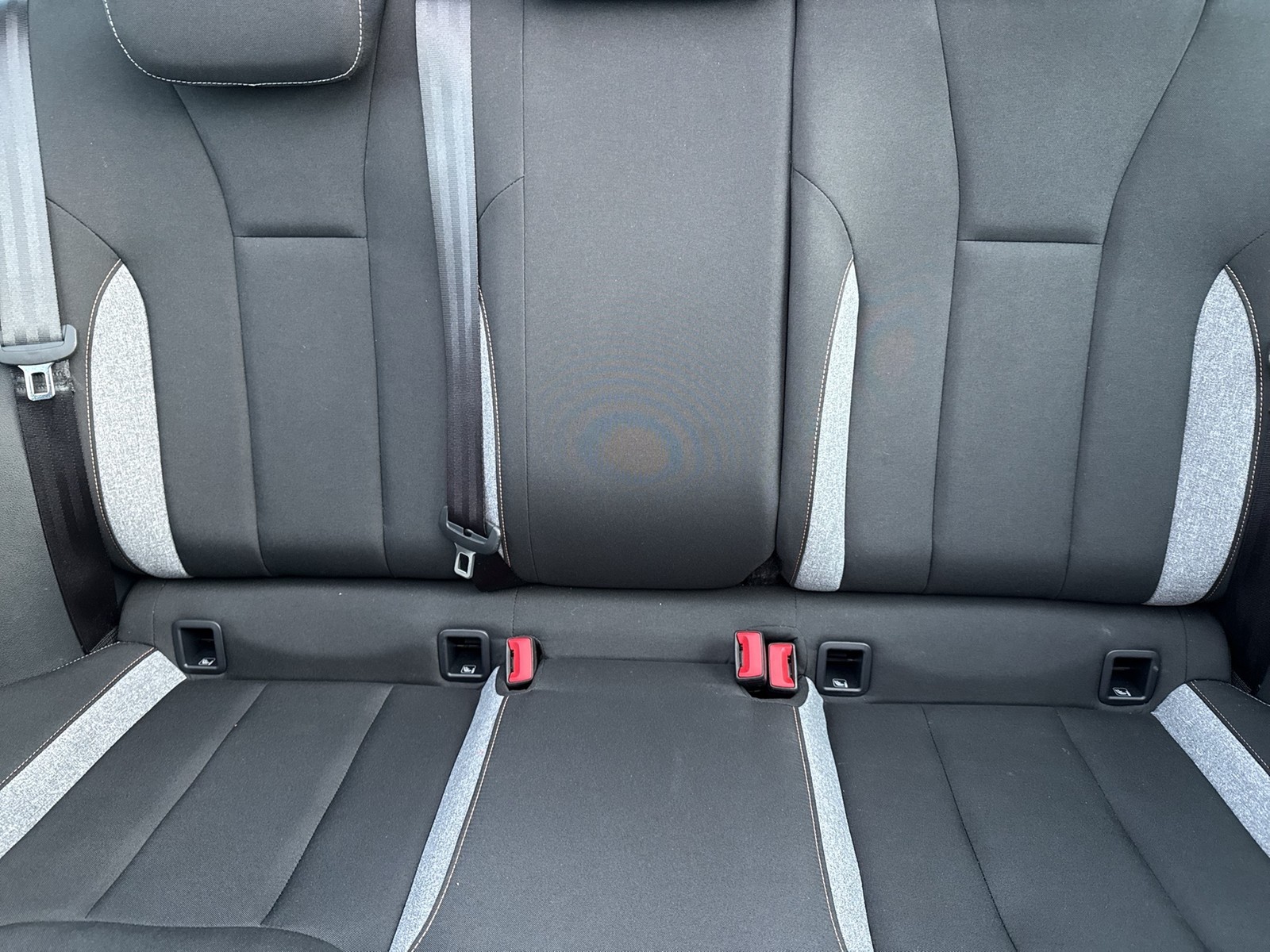 Skoda Kamiq 1.5 TOUR BLACKPACKAGE PANO AHK CAM EKLAPPE