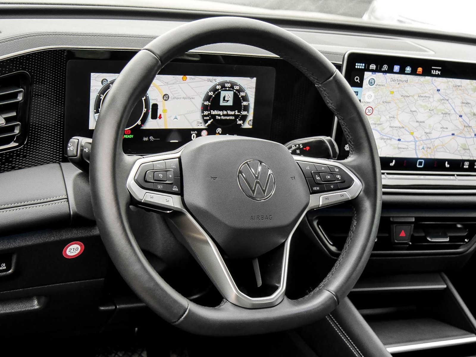 Volkswagen Tiguan 1.5 LIFE NEUESMODELL AHK CAM ACC LM17 NAVI