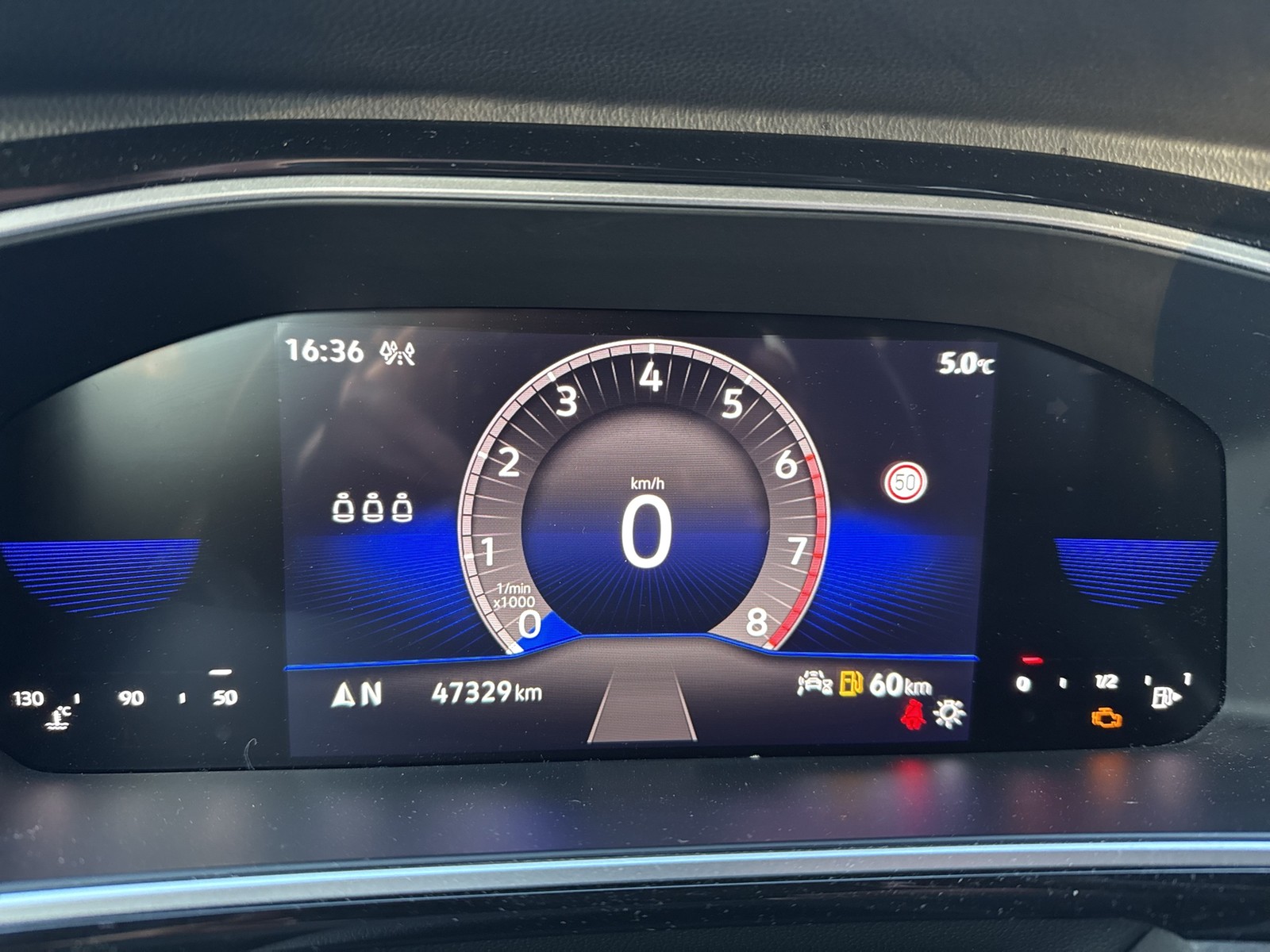 Volkswagen T-Roc 1.0 R-LINE CAM ACC NAVI LED+ CARPLAY LM17