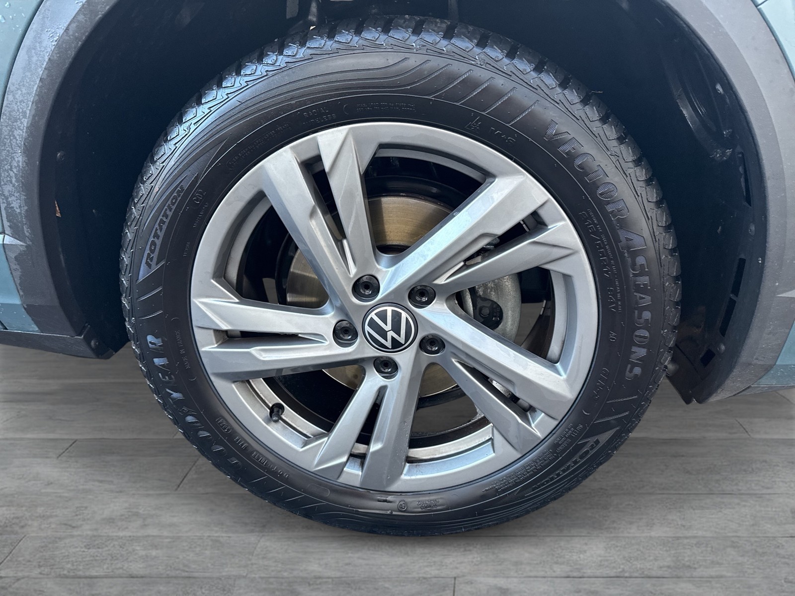 Volkswagen T-Roc 1.0 R-LINE CAM ACC NAVI LED+ CARPLAY LM17