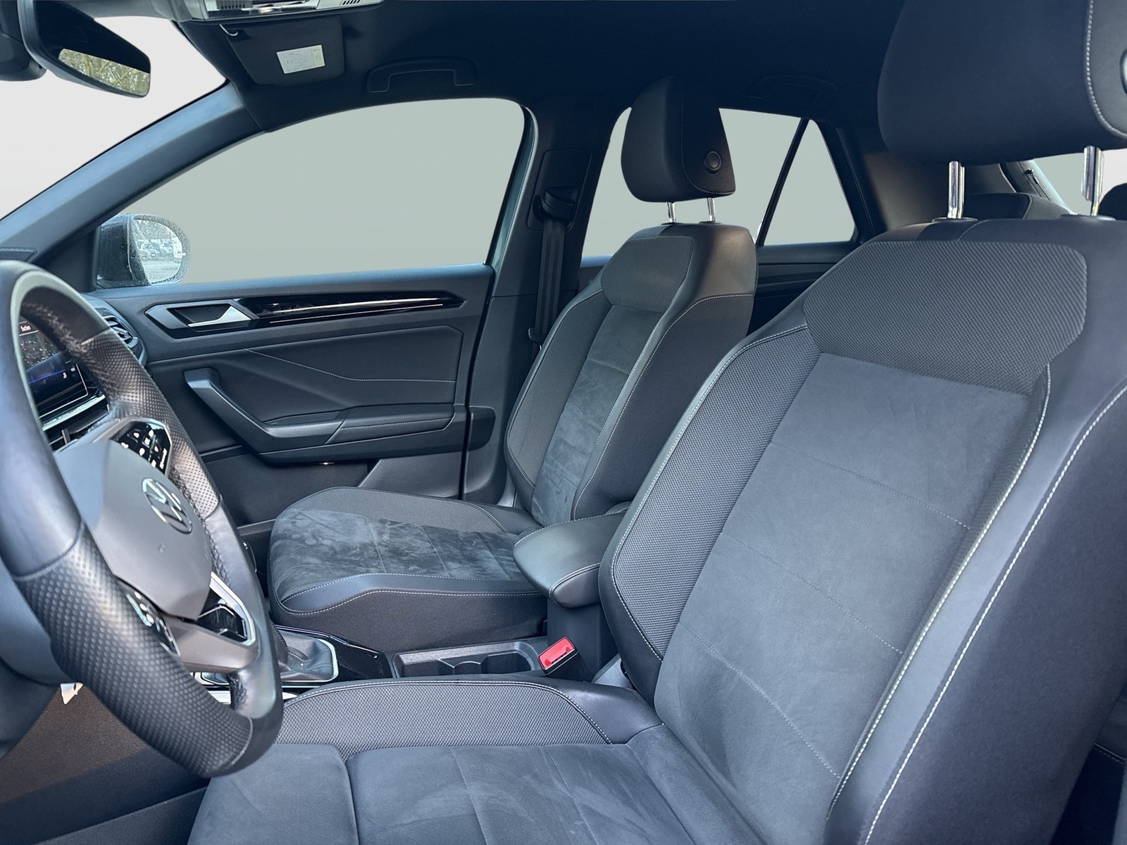 Volkswagen T-Roc 1.0 R-LINE CAM ACC NAVI LED+ CARPLAY LM17