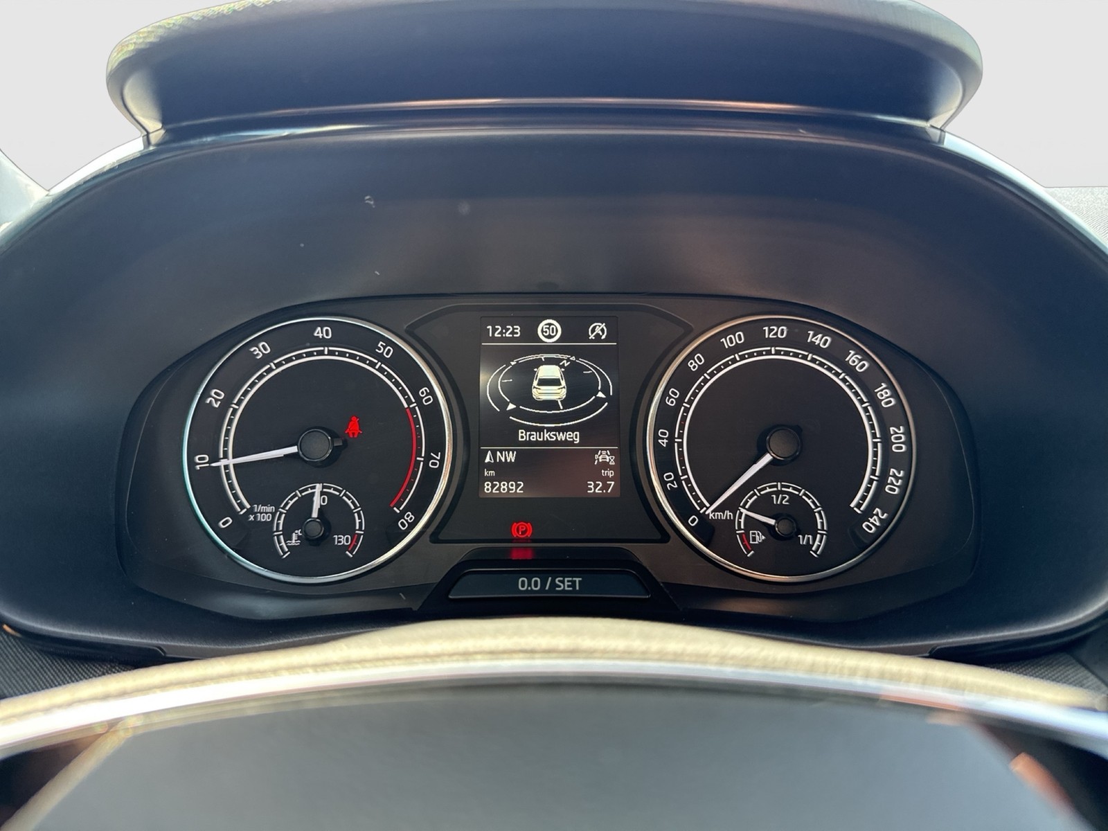 Skoda Fabia 1.0 TOUR NAVI ALU CARPLAY SITZHEIZUNG