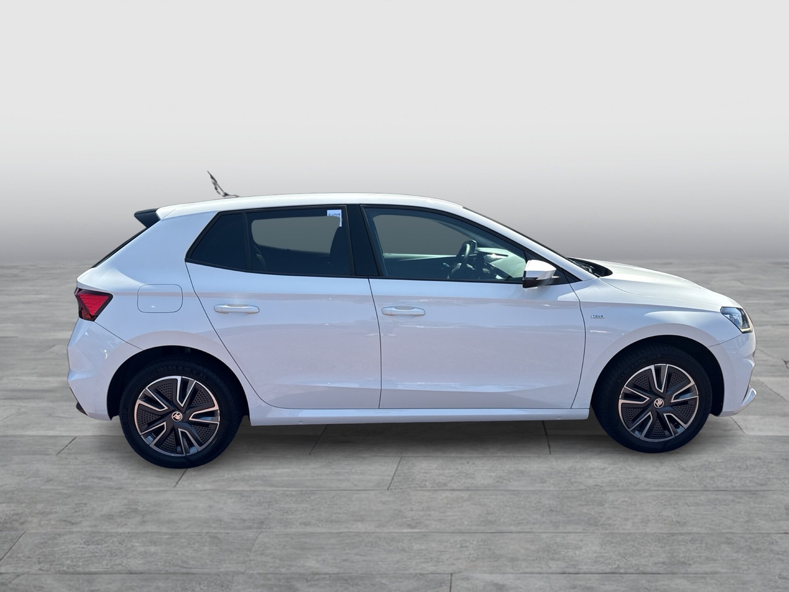 Skoda Fabia 1.0 TOUR NAVI ALU CARPLAY SITZHEIZUNG