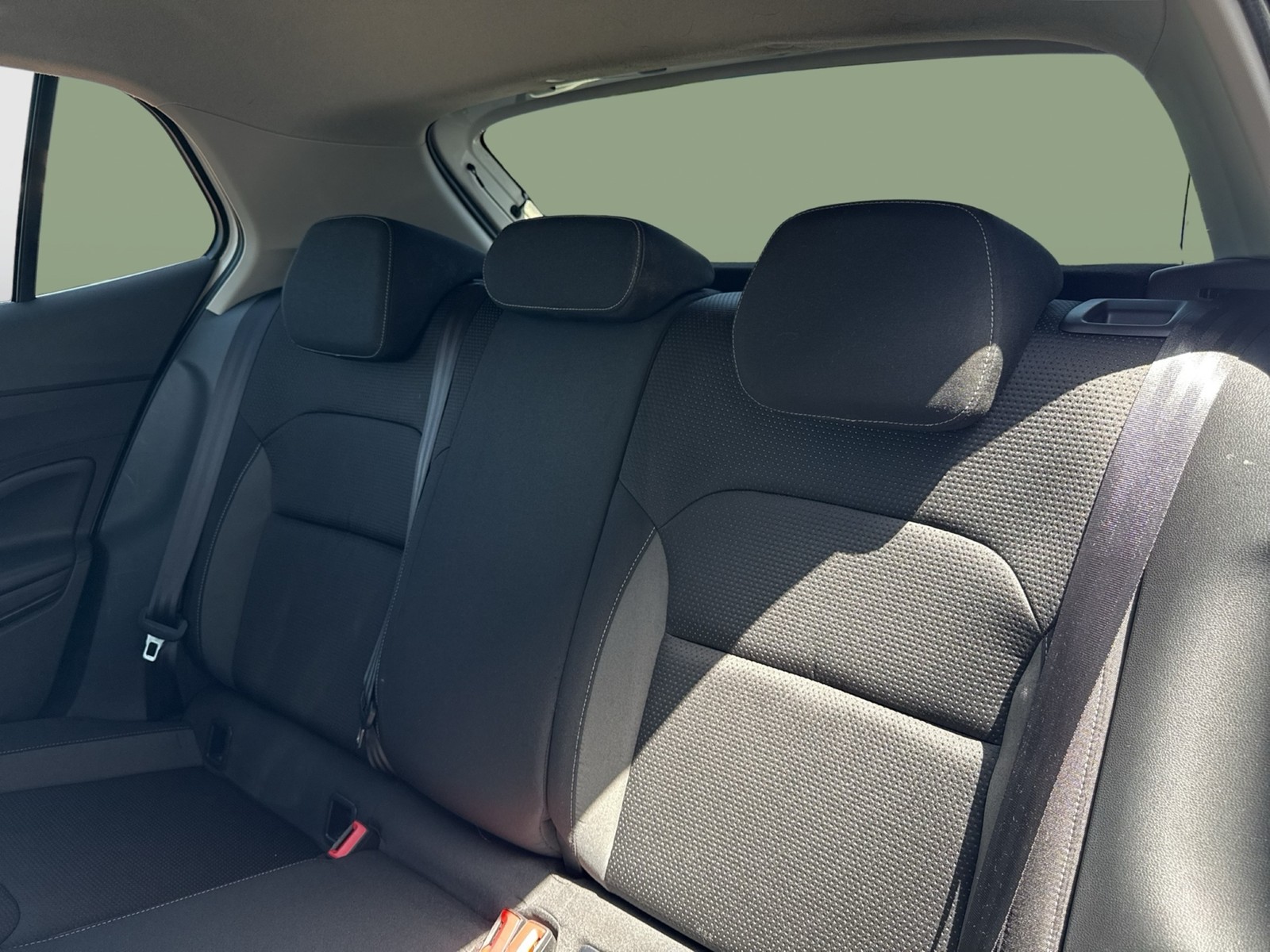 Skoda Fabia 1.0 TOUR NAVI ALU CARPLAY SITZHEIZUNG