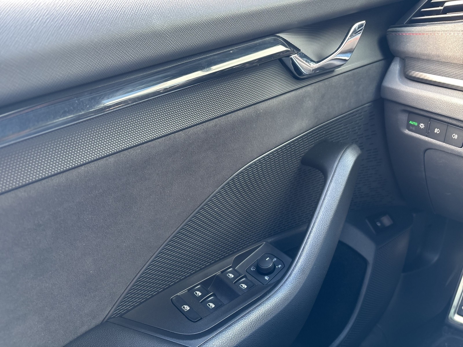 Skoda Octavia Combi 1.4 iV RS CAM LM18 MATRIX CARPLAY