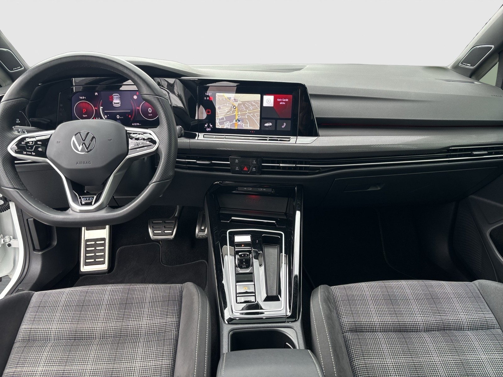 Volkswagen Golf 2.0 GTD ALU19 PANO H.KARDON MATRIX BLACK