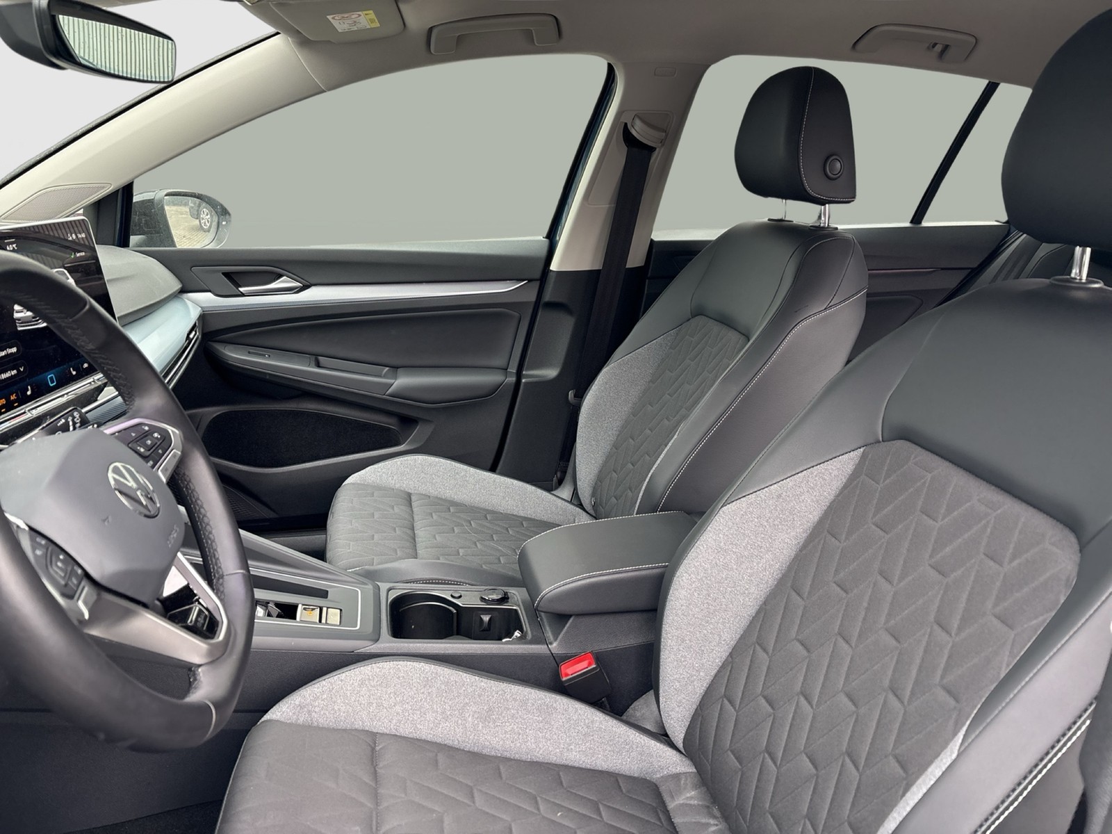 Volkswagen Golf VIII 2.0 GOAL FACELIFT AHK CAM ACC LED+ NAVI