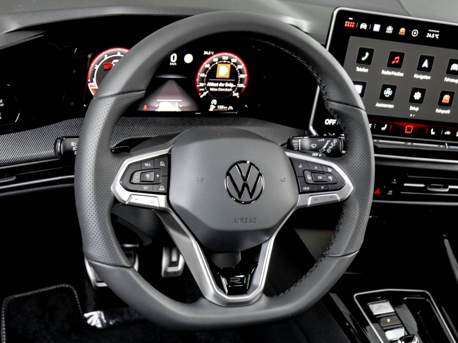 Volkswagen Golf 1.5 R-LINE DSG