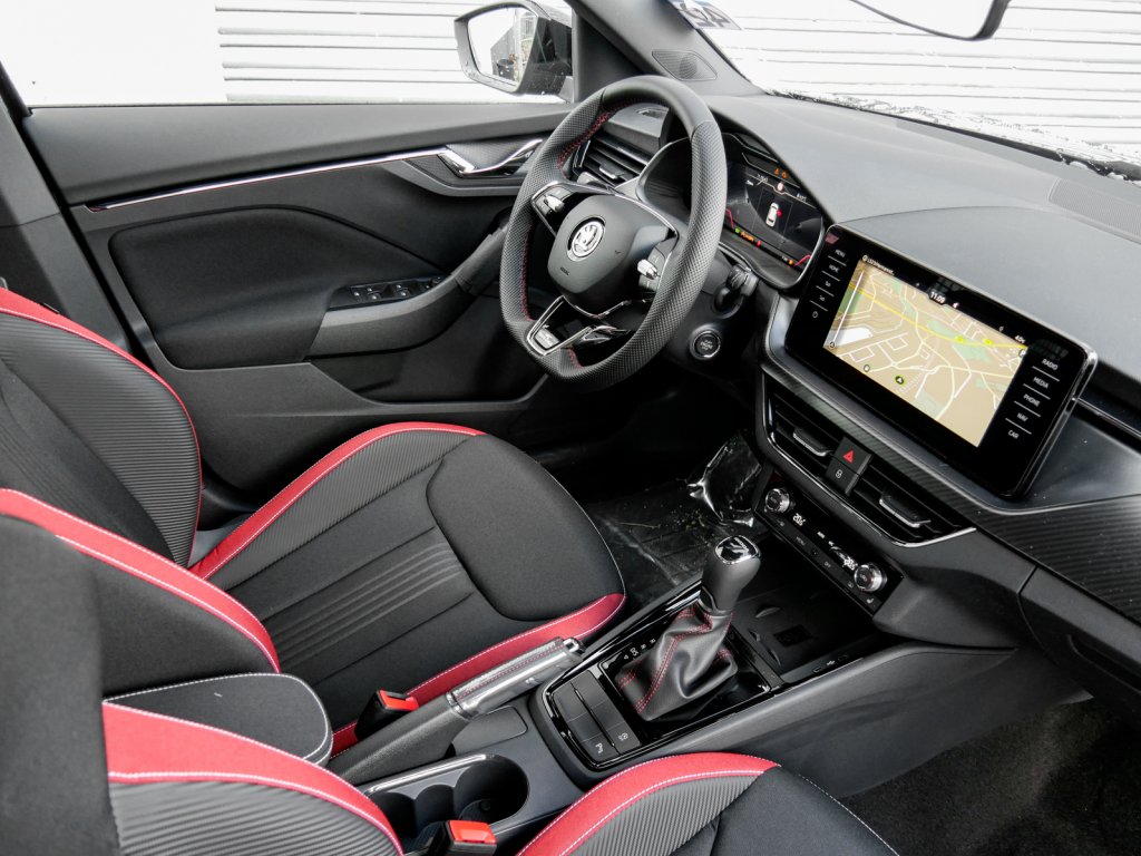 Skoda Kamiq 1.5 MONTE CARLO PANO CAM ACC LM18 NAVI