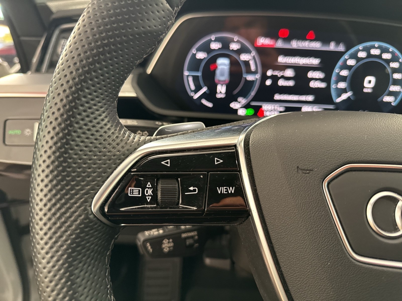 Audi Q8 e-tron 55 Qu. S LINE PANO AHK digitalMATRIX