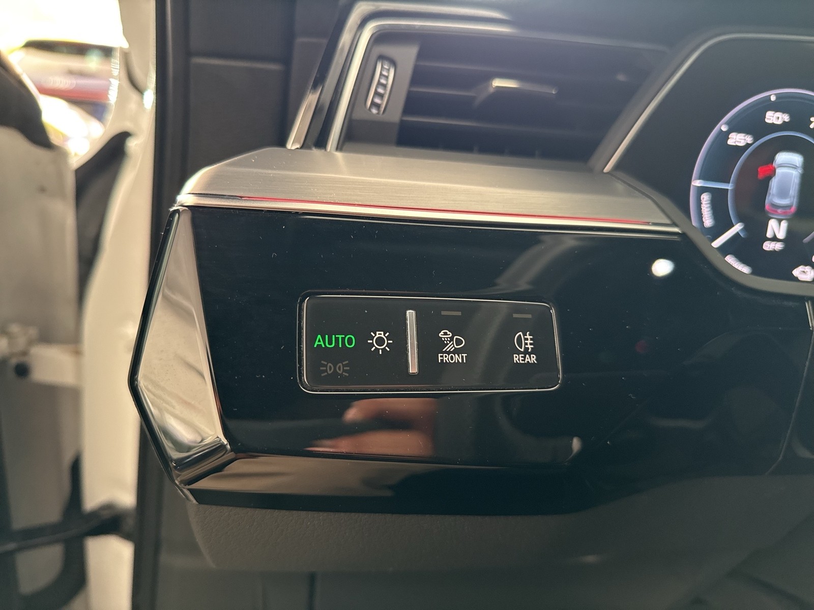 Audi Q8 e-tron 55 Qu. S LINE PANO AHK digitalMATRIX