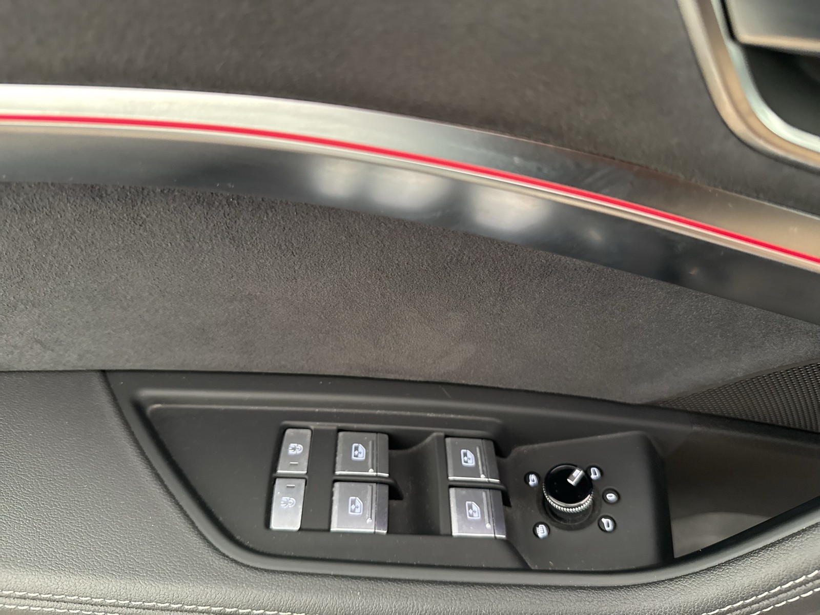 Audi Q8 e-tron 55 Qu. S LINE PANO AHK digitalMATRIX