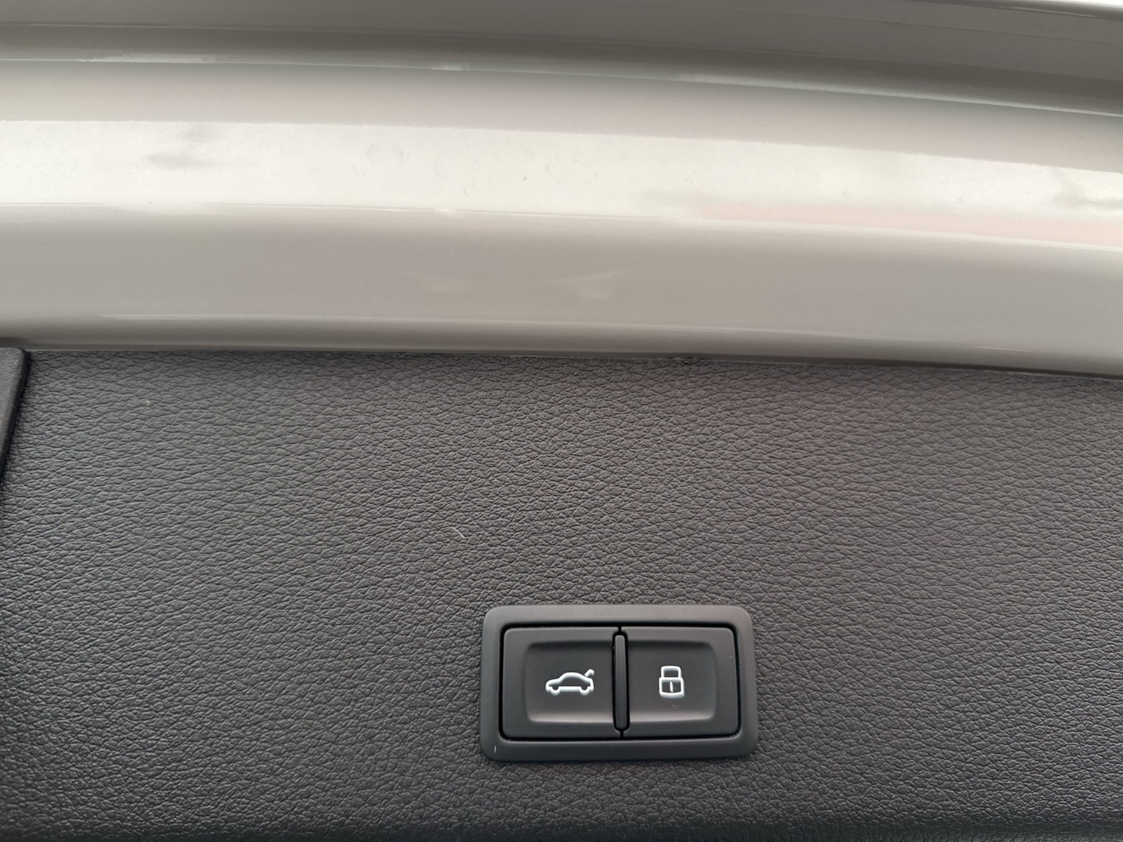 Audi Q8 e-tron 55 Qu. S LINE PANO AHK digitalMATRIX