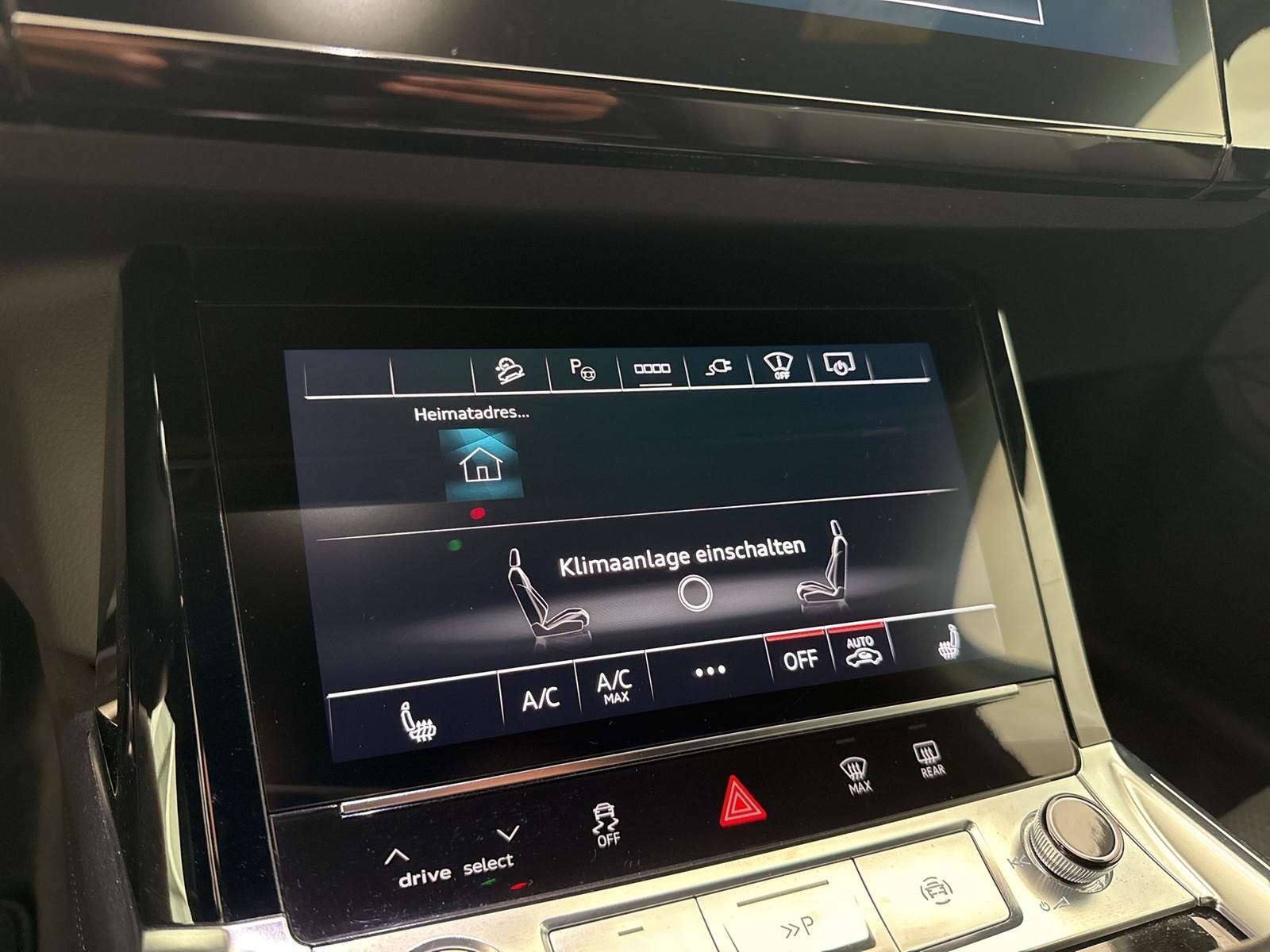 Audi Q8 e-tron 55 Qu. S LINE PANO AHK digitalMATRIX
