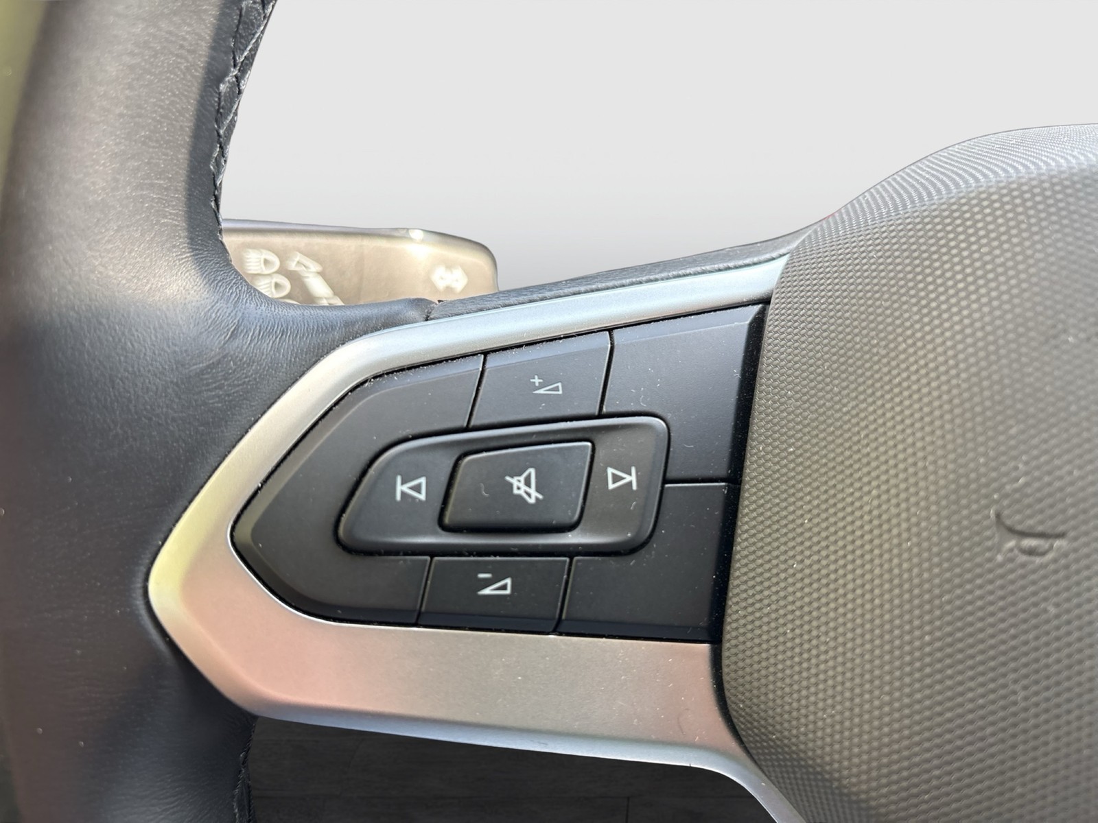 Volkswagen T-Roc 1.5 LIFE NAVI STANDHEIZUNG