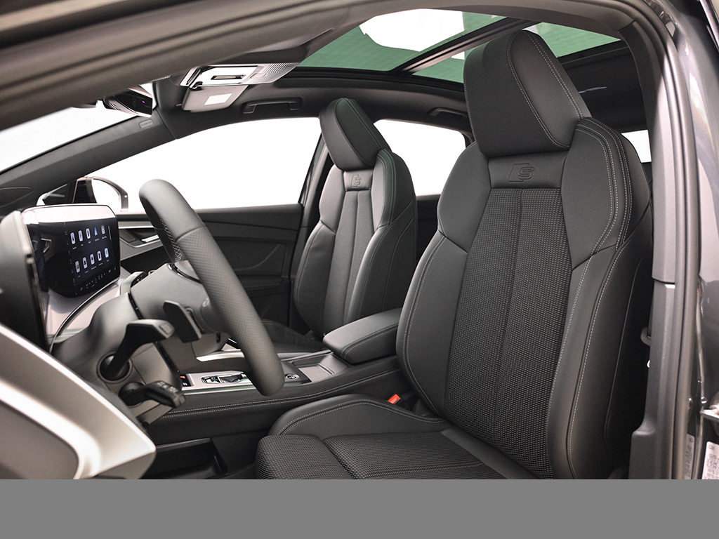 Audi Q4 e-tron Sportback S LINE AHK TECH PLUS LM20