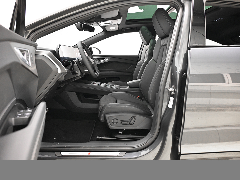 Audi Q4 e-tron Sportback S LINE AHK TECH PLUS LM20