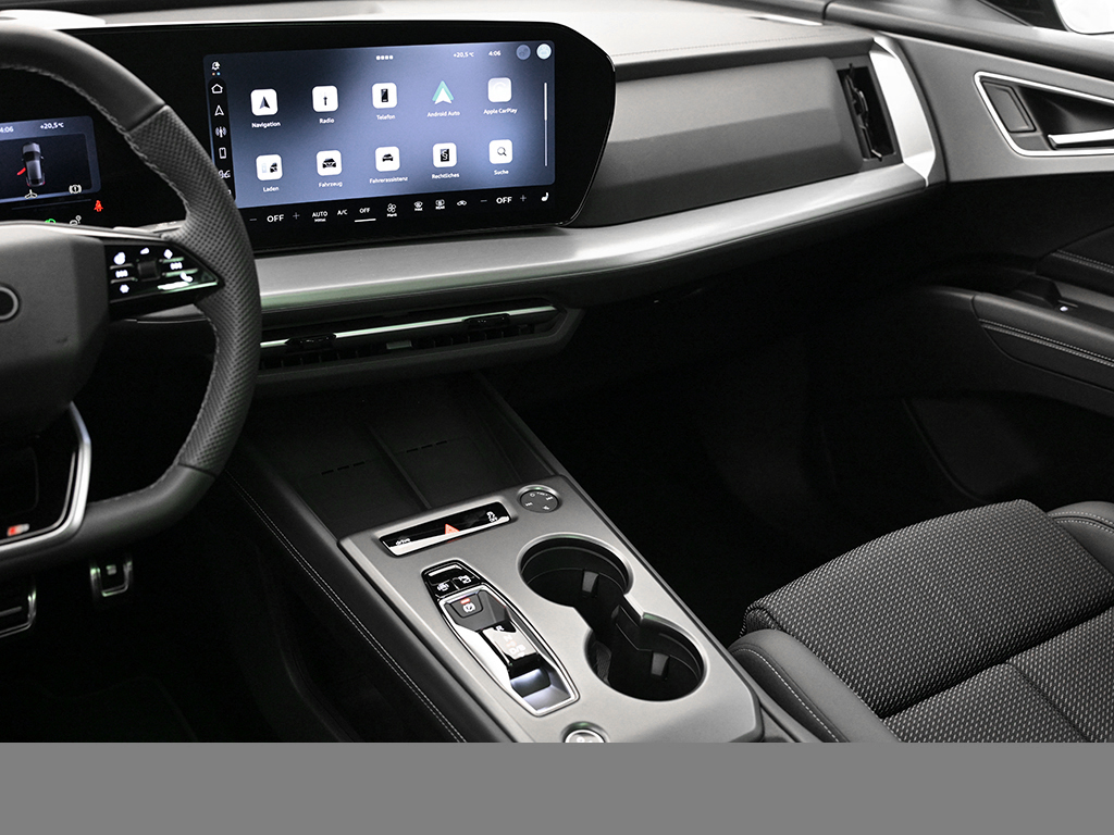 Audi Q4 e-tron Sportback S LINE AHK TECH PLUS LM20
