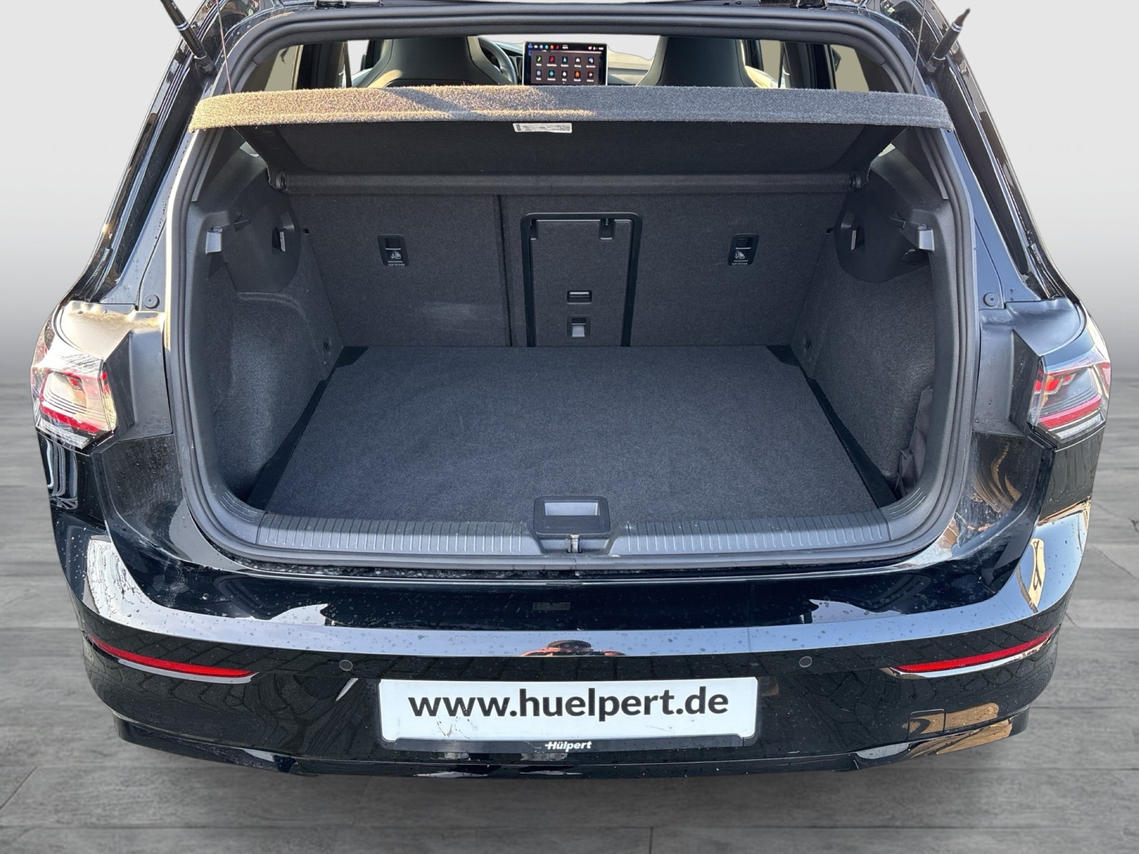 Volkswagen Golf VIII 1.5 R-LINE BLACK STYLE FACELIFT CAM ACC LM18 NAVI