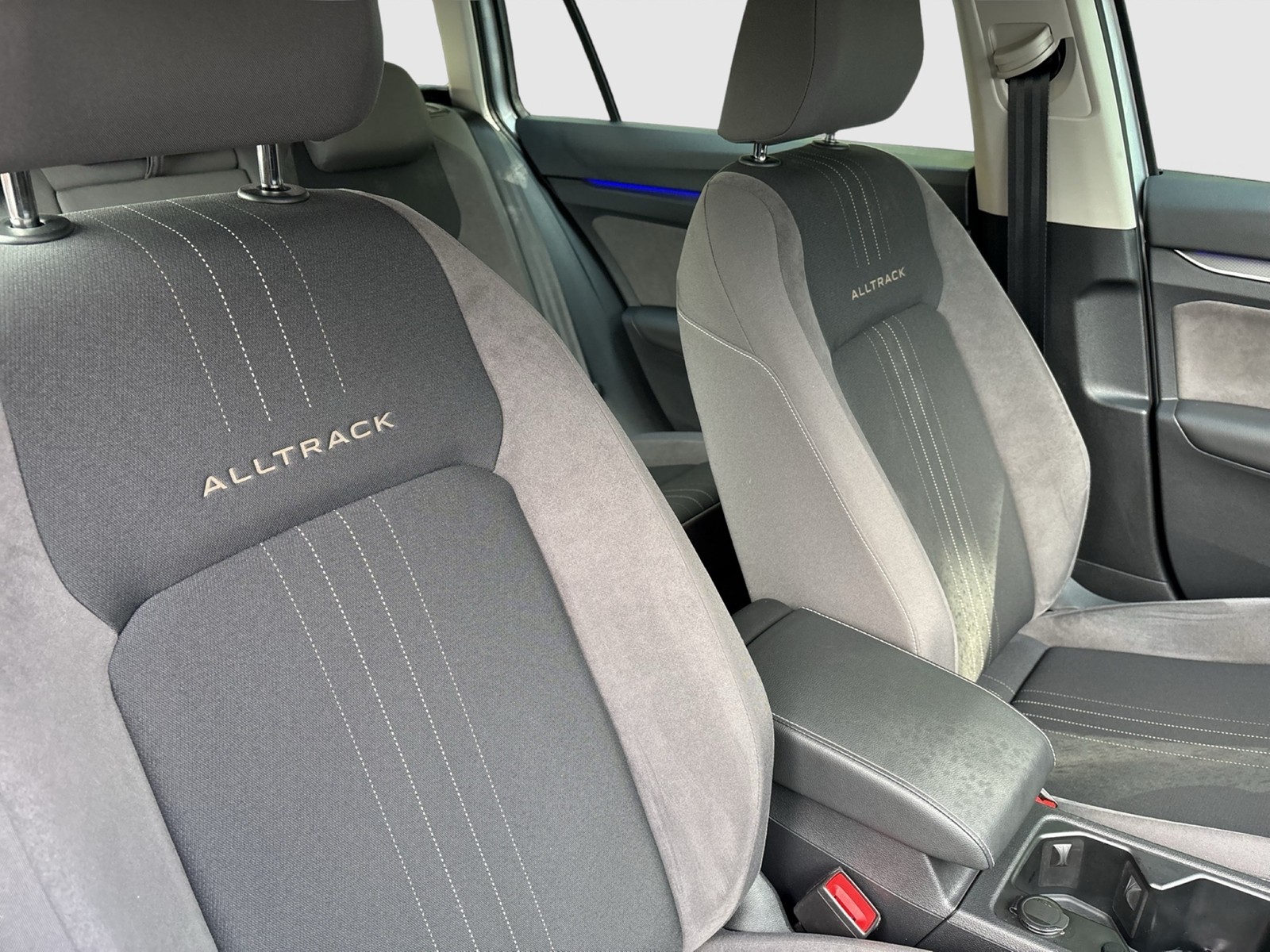 Volkswagen Golf Variant VIII 2.0 ALLTRACK 4X4 STANDHZ. CAM