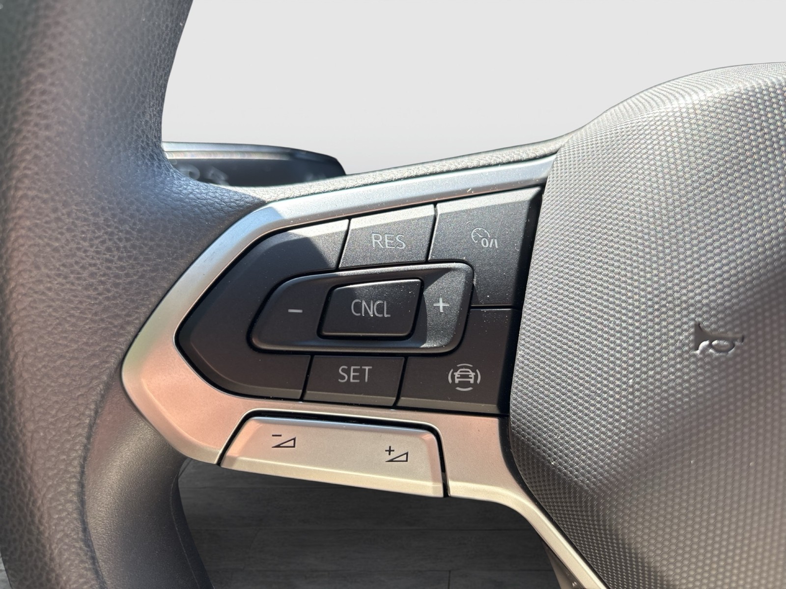 Volkswagen Polo 1.0 FRESH CARPLAY SITZHZ TEMPOMAT EINPARKH.