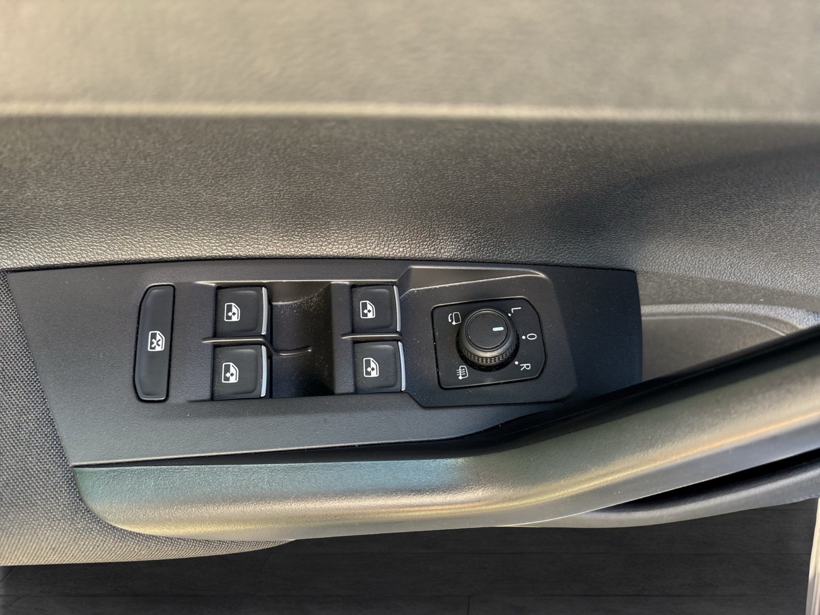 Volkswagen Polo 1.0 FRESH CARPLAY SITZHZ TEMPOMAT EINPARKH.