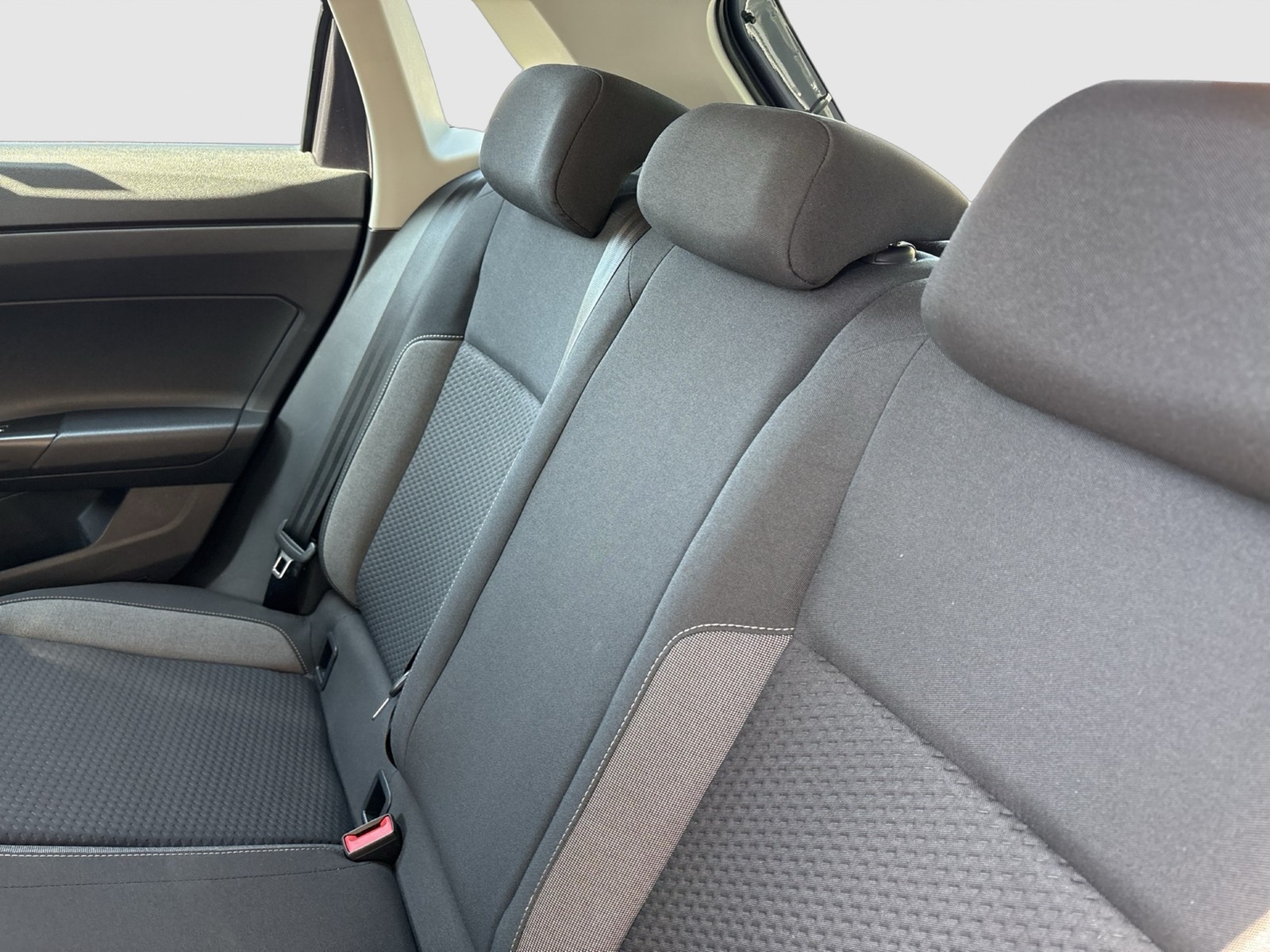 Volkswagen Polo 1.0 FRESH CARPLAY SITZHZ TEMPOMAT EINPARKH.