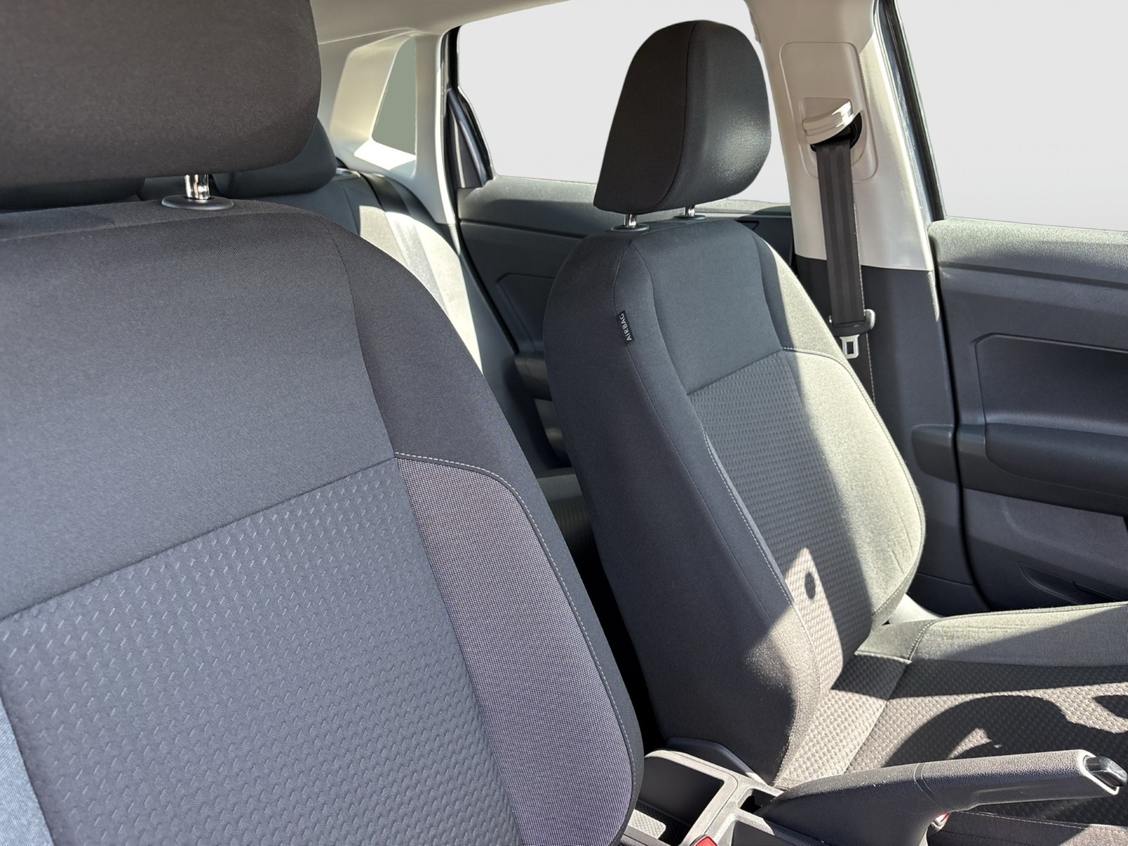Volkswagen Polo 1.0 FRESH CARPLAY SITZHZ TEMPOMAT EINPARKH.