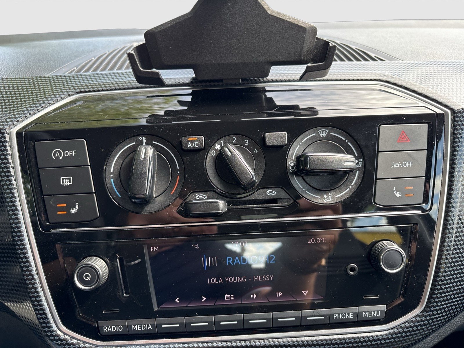 Volkswagen up! 1.0 4TÜREN CAM SITZHEIZUNG EINPARKHILFE DAB+