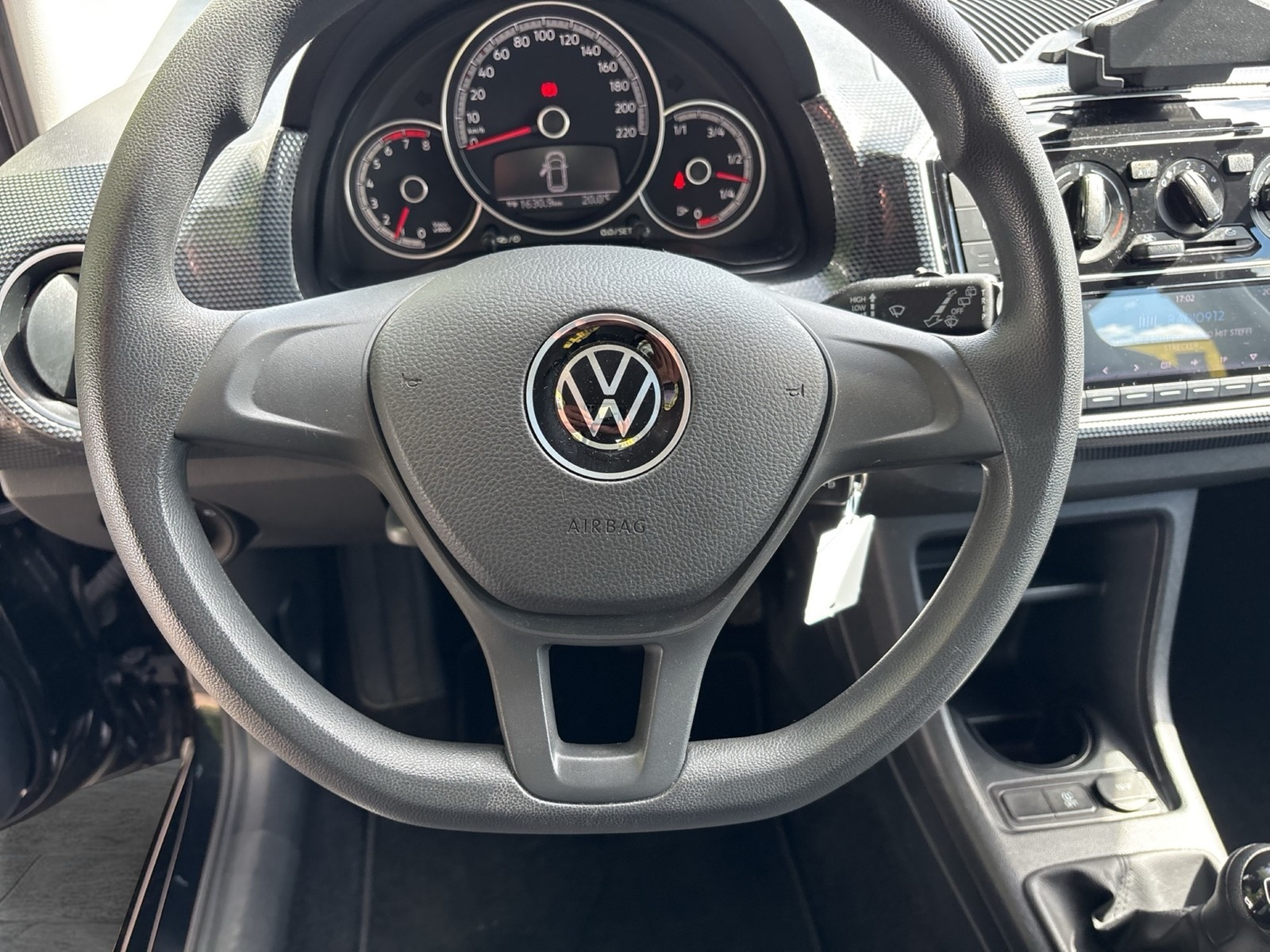 Volkswagen up! 1.0 4TÜREN CAM SITZHEIZUNG EINPARKHILFE DAB+