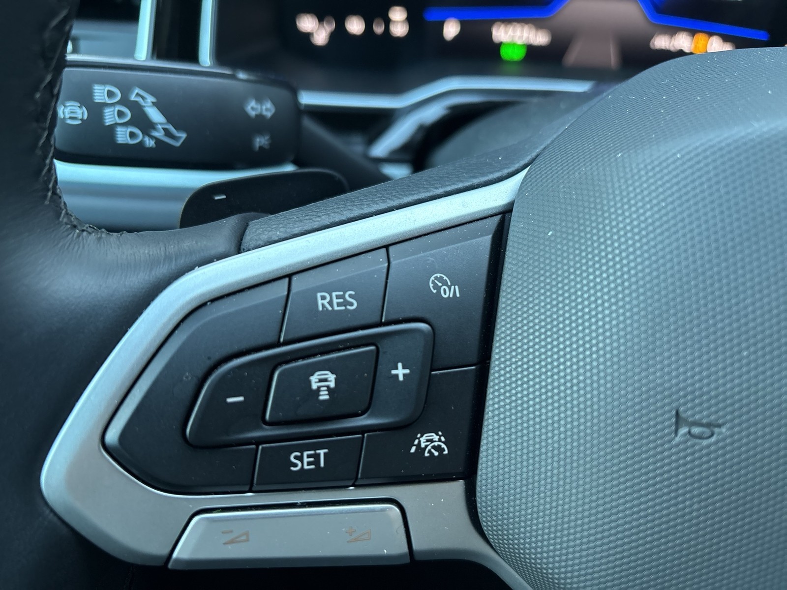 Volkswagen Taigo 1.0 GOAL NAVI ACC SITZHEIZUNG