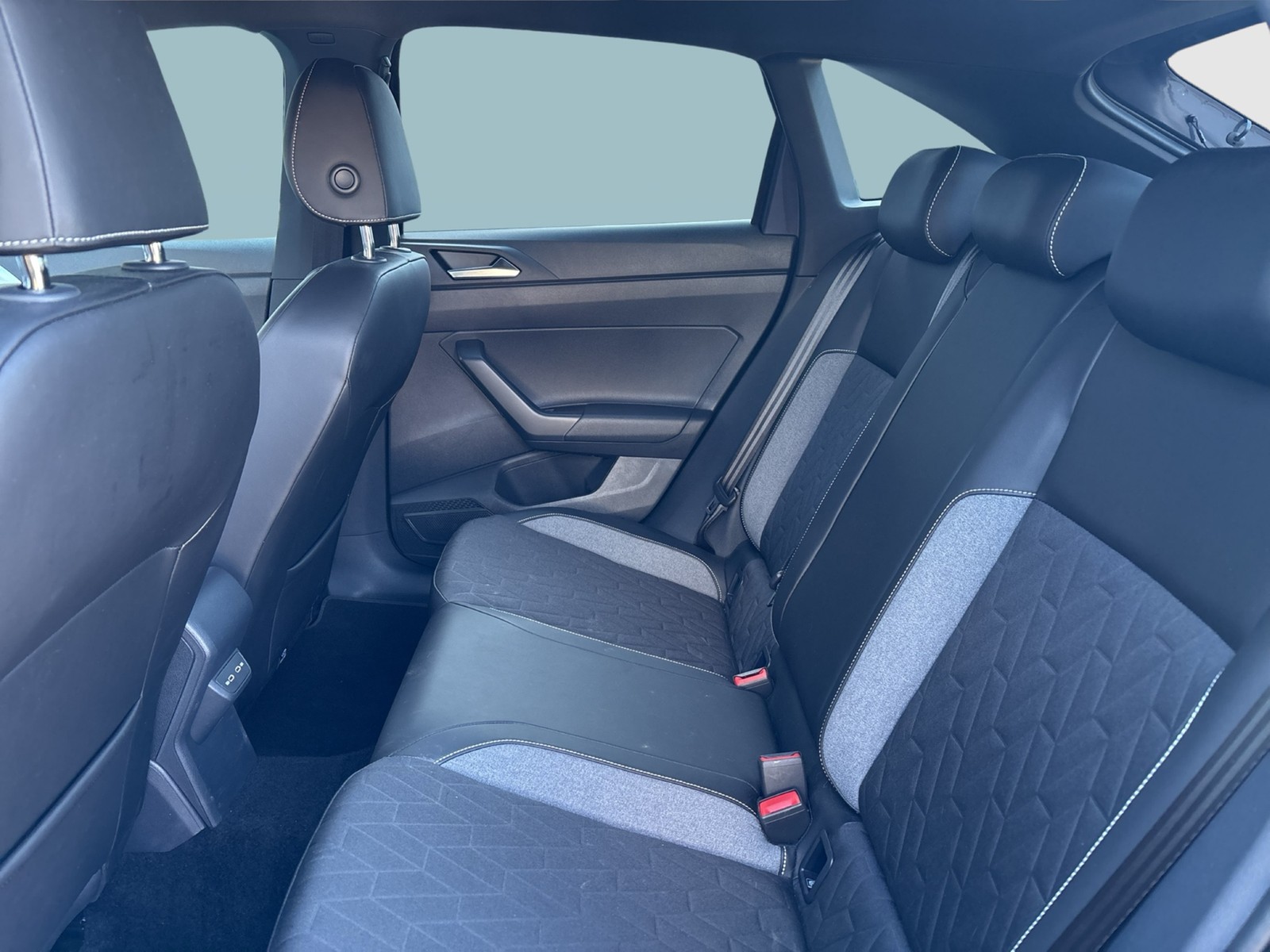 Volkswagen Taigo 1.0 GOAL NAVI ACC SITZHEIZUNG