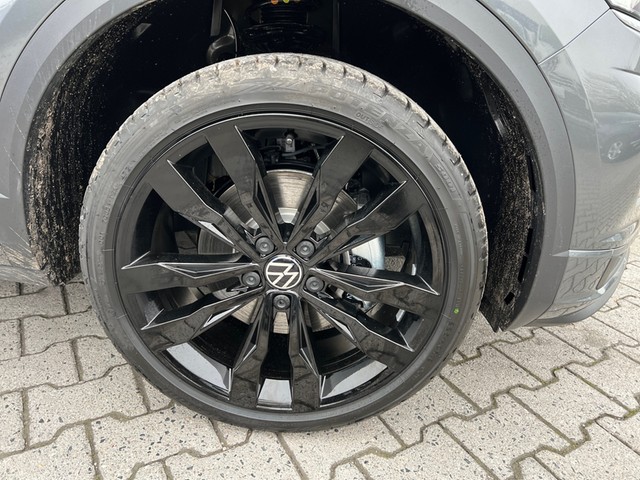 Volkswagen T-Roc 1.5 R-LINE PANO AHK CAM ACC LM19 E-KLAPPE